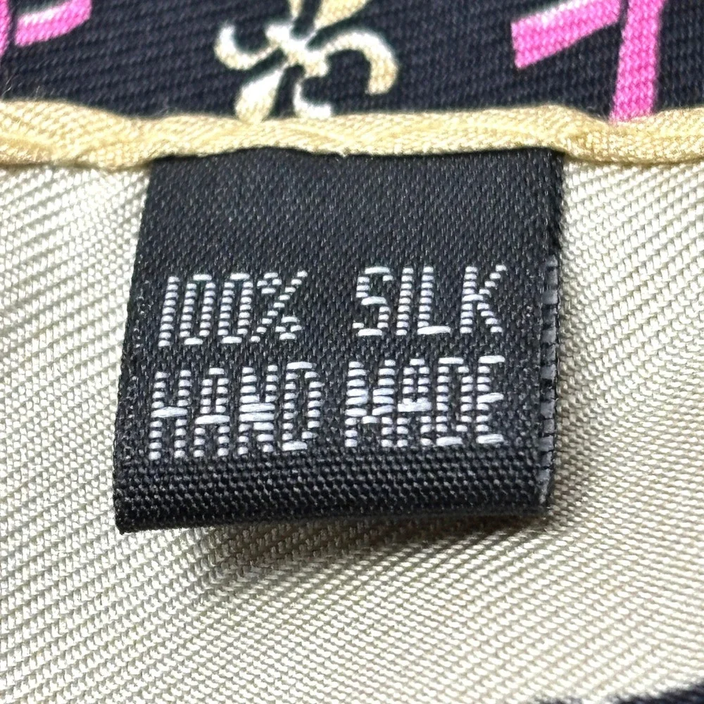 New Nola Couture Scarf Women OS Black Gold Pink 100%Silk Fleur De Lis Ribbon